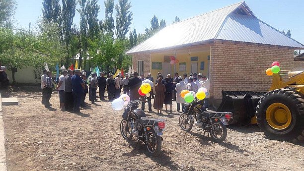 ПРЖР-2 долбоору аркылуу погрузчик жана ветеринарларга мотоцикл ошондой эле ветсервис курулуп берилди.